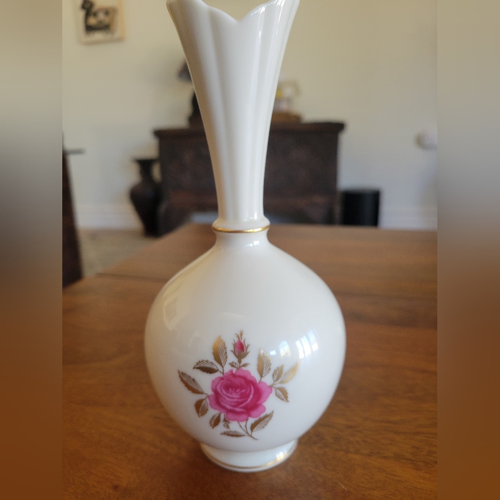 Lenox, vintage off white with pink rose vase
